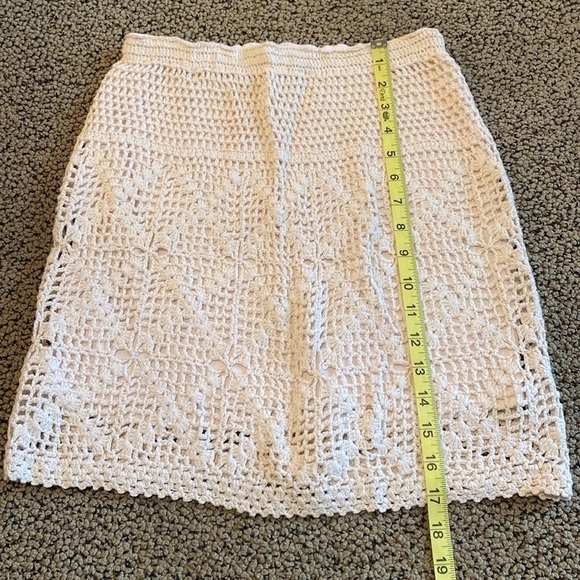 Cream Crocheted Skirt Size Small in Like New Condition - Picture 6 of 6